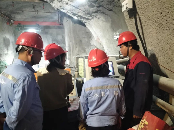 直擊安裝現場｜泰斯特精工精匠，筑起水電系統生產安全堡壘！